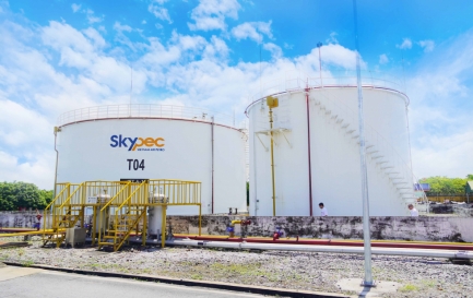 VIETNAM AIR PETROL ONE-MEMBER COMPANY LTD (SKYPEC) STRICTLY IMPLEMENTS DEGREE 67 - 68 ON TEMPORARY IMPORT AND RE-EXPORT OF PETROL, THUS ENSURING NATIONAL SECURITY IN AIR PETRO