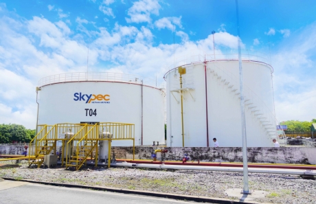 VIETNAM AIR PETROL ONE-MEMBER COMPANY LTD (SKYPEC) STRICTLY IMPLEMENTS DEGREE 67 - 68 ON TEMPORARY IMPORT AND RE-EXPORT OF PETROL, THUS ENSURING NATIONAL SECURITY IN AIR PETRO