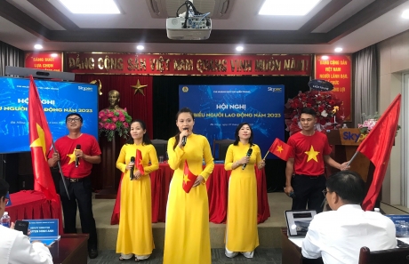 CHI NHÁNH KHU VỰC MIỀN TRUNG TỔ CHỨC THÀNH CÔNG  HỘI NGHỊ NGƯỜI LAO ĐỘNG NĂM 2023