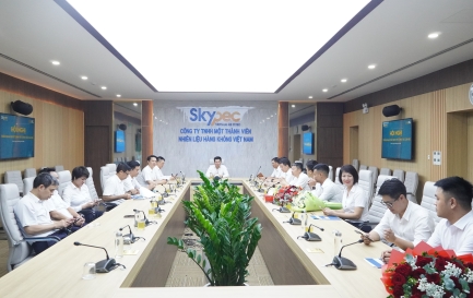 HỘI NGHỊ TRIỂN KHAI QUYẾT ĐỊNH VỀ CÔNG TÁC CÁN BỘ