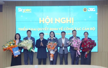 HỘI NGHỊ TRIỂN KHAI QUYẾT ĐỊNH VỀ CÔNG TÁC CÁN BỘ