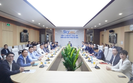 ĐẢNG BỘ CÔNG TY SKYPEC THAM DỰ HỘI NGHỊ TOÀN QUỐC  HỌC TẬP, QUÁN TRIỆT VÀ TRIỂN KHAI THỰC HIỆN  NGHỊ QUYẾT ĐẠI HỘI XIV CỦA ĐẢNG