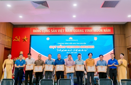 CÁN BỘ - NHÂN VIÊN SKYPEC HƯỞNG ỨNG CHƯƠNG TRÌNH HIẾN MÁU NHÂN ĐẠO “GIỌT HỒNG VIETNAM AIRLINES” LẦN THỨ 9