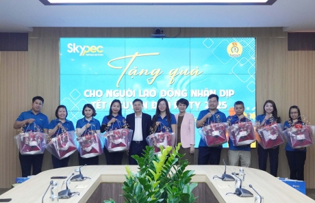 “XUÂN YÊU THƯƠNG”, SKYPEC TỔ CHỨC TẶNG QUÀ, CHĂM LO NGƯỜI LAO ĐỘNG NHÂN DỊP TẾT NGUYÊN ĐÁN ẤT TỴ 2025.